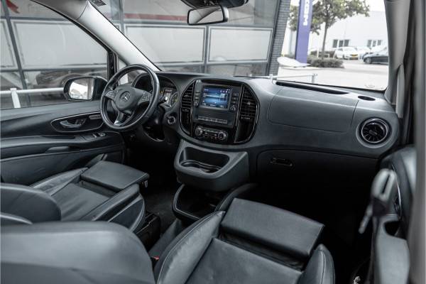 Mercedes-Benz Vito 124 CDI 237 PK DC Lang | Airmatic | Distronic | LED | Trekhaak | Lederen bekleding | L+R Schuifdeur | Dubbel cabine | Dodehoek | Camera | Navigatie | DAB | Dealer onderhouden | 24 maanden garantie