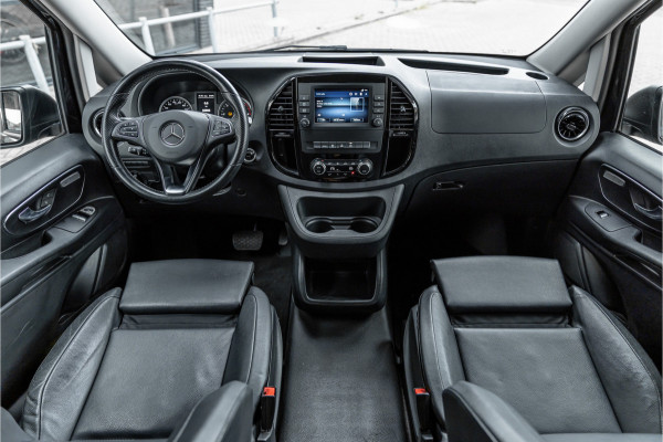 Mercedes-Benz Vito 124 CDI 237 PK DC Lang | Airmatic | Distronic | LED | Trekhaak | Lederen bekleding | L+R Schuifdeur | Dubbel cabine | Dodehoek | Camera | Navigatie | DAB | Dealer onderhouden | 24 maanden garantie