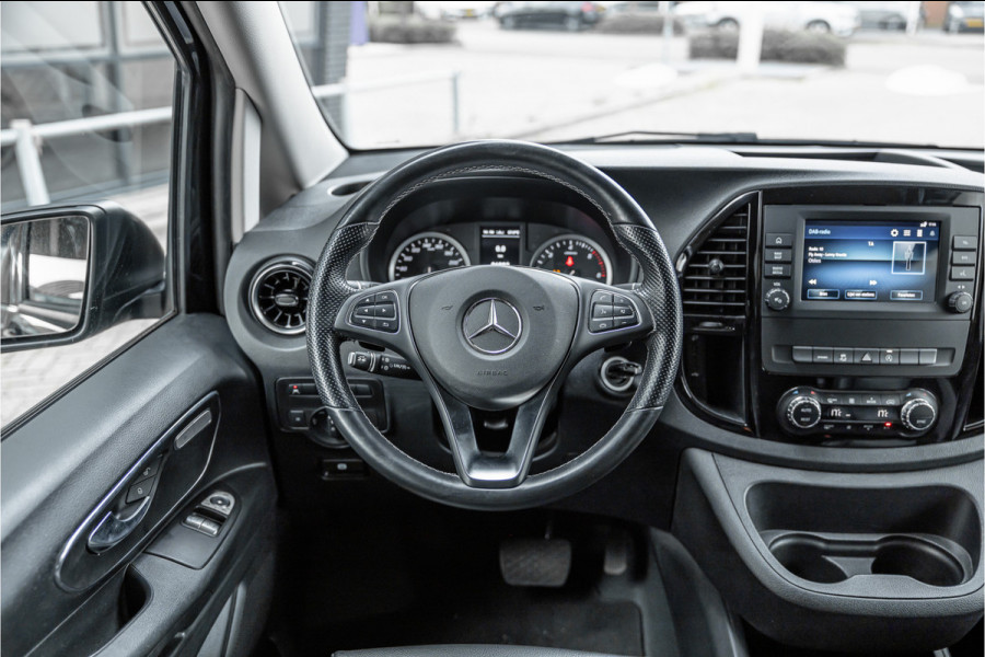 Mercedes-Benz Vito 124 CDI 237 PK DC Lang | Airmatic | Distronic | LED | Trekhaak | Lederen bekleding | L+R Schuifdeur | Dubbel cabine | Dodehoek | Camera | Navigatie | DAB | Dealer onderhouden | 24 maanden garantie