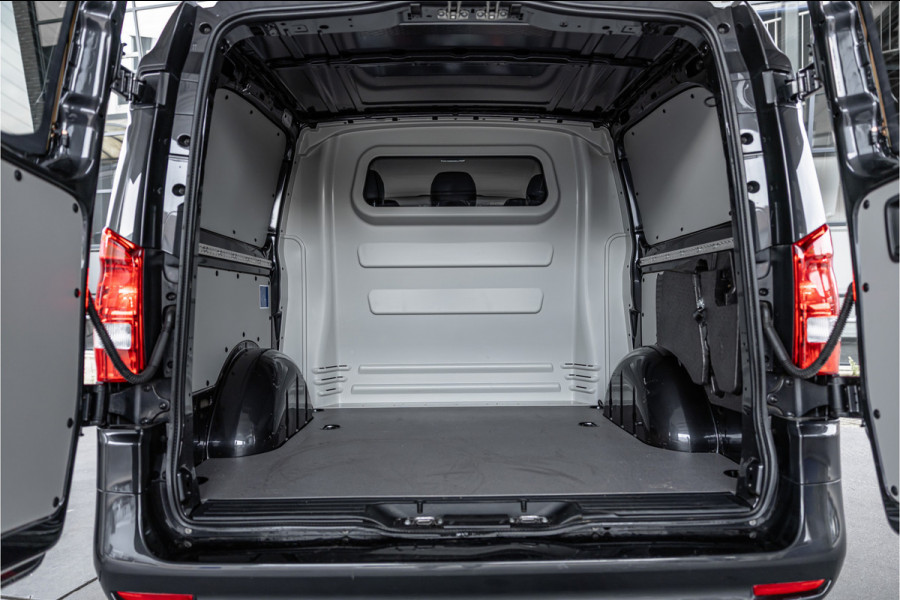 Mercedes-Benz Vito 124 CDI 237 PK DC Lang | Airmatic | Distronic | LED | Trekhaak | Lederen bekleding | L+R Schuifdeur | Dubbel cabine | Dodehoek | Camera | Navigatie | DAB | Dealer onderhouden | 24 maanden garantie