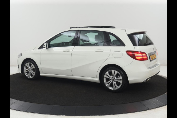 Mercedes-Benz B-klasse 200 Prestige | Panoramadak | Half leder | Stoelverwarming | Cruise control | Navigatie | Bluetooth | Climate control | Park assist | Full LED | 17" velgen
