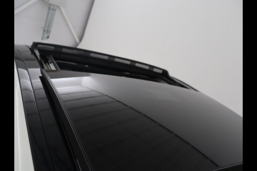 Mercedes-Benz B-klasse 200 Prestige | Panoramadak | Half leder | Stoelverwarming | Cruise control | Navigatie | Bluetooth | Climate control | Park assist | Full LED | 17" velgen