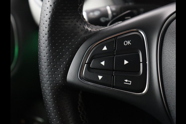 Mercedes-Benz B-klasse 200 Prestige | Panoramadak | Half leder | Stoelverwarming | Cruise control | Navigatie | Bluetooth | Climate control | Park assist | Full LED | 17" velgen