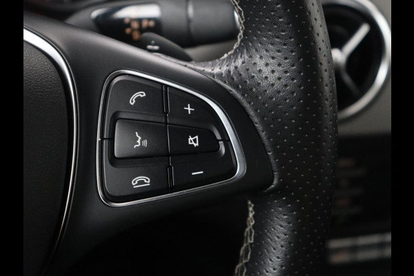 Mercedes-Benz B-klasse 200 Prestige | Panoramadak | Half leder | Stoelverwarming | Cruise control | Navigatie | Bluetooth | Climate control | Park assist | Full LED | 17" velgen