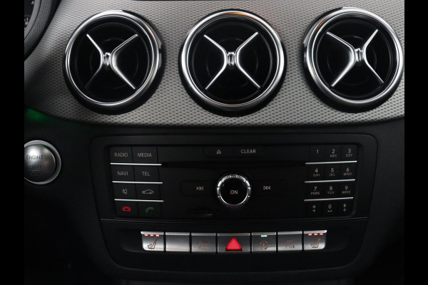 Mercedes-Benz B-klasse 200 Prestige | Panoramadak | Half leder | Stoelverwarming | Cruise control | Navigatie | Bluetooth | Climate control | Park assist | Full LED | 17" velgen