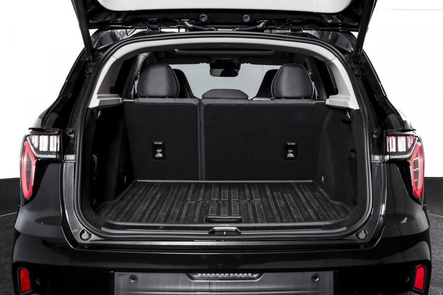 Lynk & Co 01 1.5 PHEV 261PK MY22 | Black Pakket | 360 Camera  | 7.4 kWh Boordlader | S/K-panodak | Adapt. Cruise | Memory | Elek. klep | LM 20" |