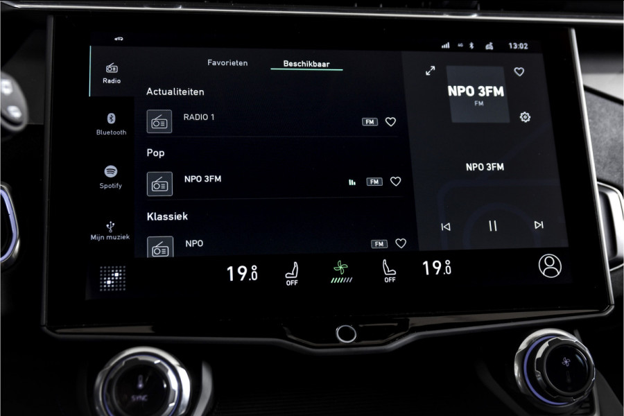 Lynk & Co 01 1.5 PHEV 261PK MY22 | Black Pakket | 360 Camera  | 7.4 kWh Boordlader | S/K-panodak | Adapt. Cruise | Memory | Elek. klep | LM 20" |