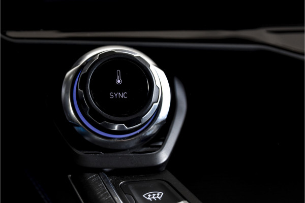 Lynk & Co 01 1.5 PHEV 261PK MY22 | Black Pakket | 360 Camera  | 7.4 kWh Boordlader | S/K-panodak | Adapt. Cruise | Memory | Elek. klep | LM 20" |
