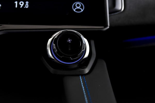 Lynk & Co 01 1.5 PHEV 261PK MY22 | Black Pakket | 360 Camera  | 7.4 kWh Boordlader | S/K-panodak | Adapt. Cruise | Memory | Elek. klep | LM 20" |