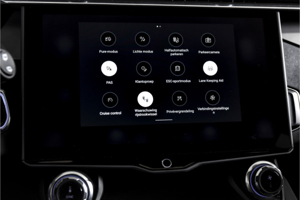 Lynk & Co 01 1.5 PHEV 261PK MY22 | Black Pakket | 360 Camera  | 7.4 kWh Boordlader | S/K-panodak | Adapt. Cruise | Memory | Elek. klep | LM 20" |