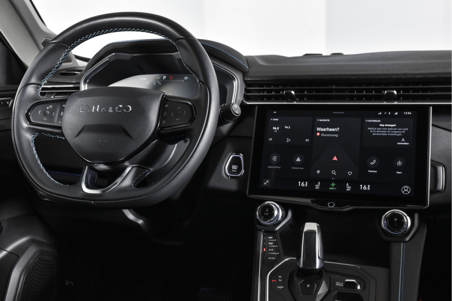 Lynk & Co 01 1.5 PHEV 261PK MY22 | Black Pakket | 360 Camera  | 7.4 kWh Boordlader | S/K-panodak | Adapt. Cruise | Memory | Elek. klep | LM 20" |
