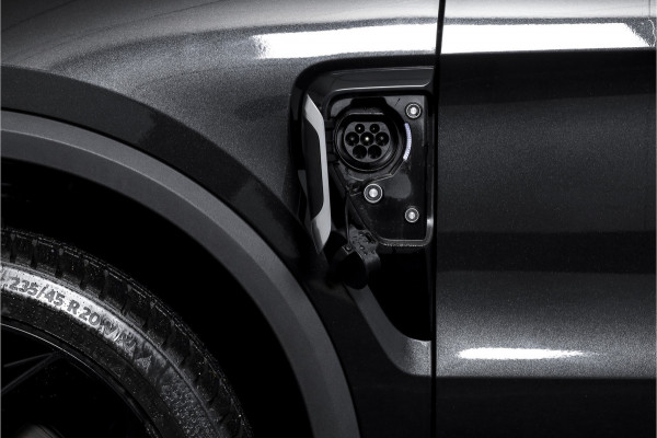 Lynk & Co 01 1.5 PHEV 261PK MY22 | Black Pakket | 360 Camera  | 7.4 kWh Boordlader | S/K-panodak | Adapt. Cruise | Memory | Elek. klep | LM 20" |