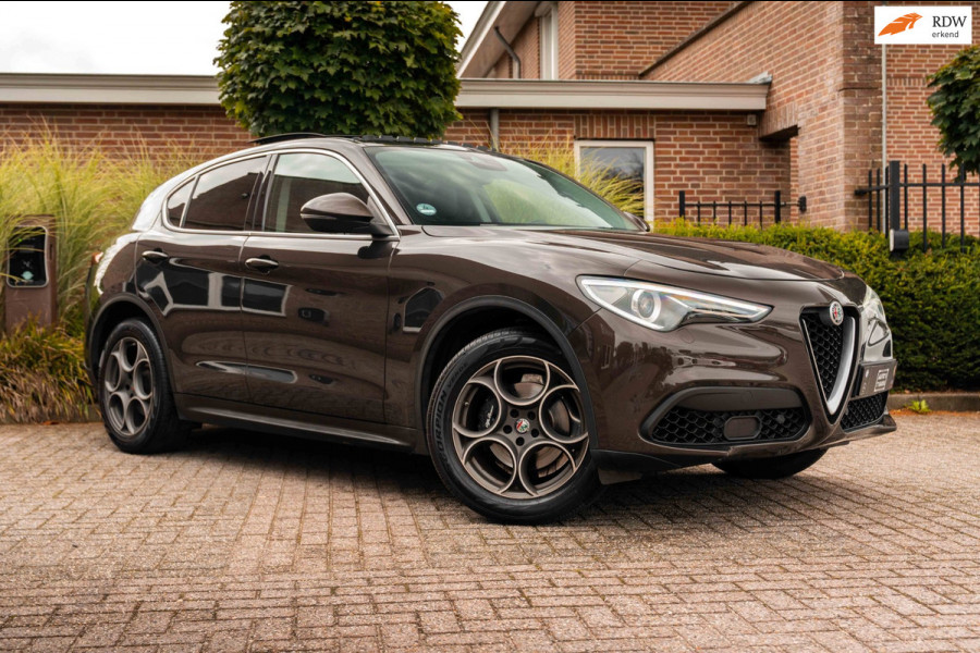 Alfa Romeo Stelvio 2.0 T AWD Super 280 PK Aut. ACC Schuifdak Harman Kardon Stoel/stuurverw. Keyless 19''