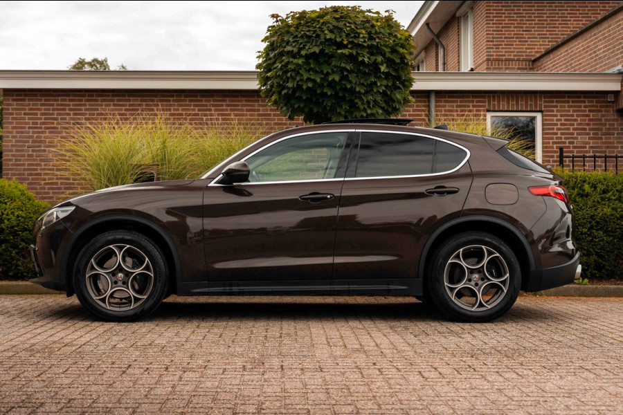 Alfa Romeo Stelvio 2.0 T AWD Super 280 PK Aut. ACC Schuifdak Harman Kardon Stoel/stuurverw. Keyless 19''