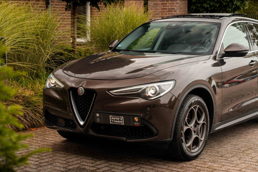 Alfa Romeo Stelvio 2.0 T AWD Super 280 PK Aut. ACC Schuifdak Harman Kardon Stoel/stuurverw. Keyless 19''