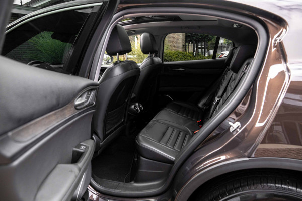 Alfa Romeo Stelvio 2.0 T AWD Super 280 PK Aut. ACC Schuifdak Harman Kardon Stoel/stuurverw. Keyless 19''