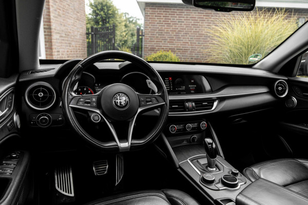 Alfa Romeo Stelvio 2.0 T AWD Super 280 PK Aut. ACC Schuifdak Harman Kardon Stoel/stuurverw. Keyless 19''