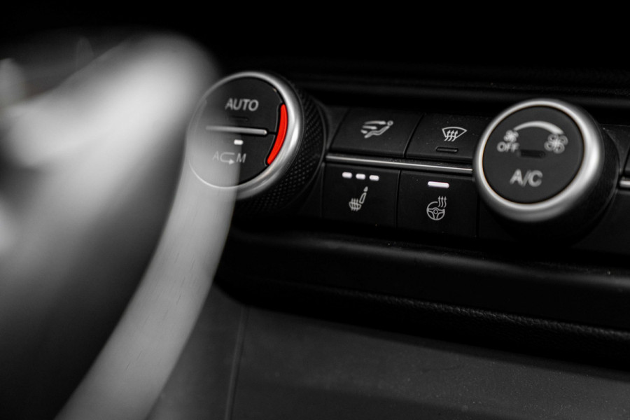 Alfa Romeo Stelvio 2.0 T AWD Super 280 PK Aut. ACC Schuifdak Harman Kardon Stoel/stuurverw. Keyless 19''