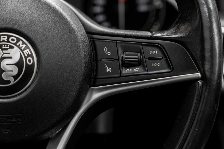 Alfa Romeo Stelvio 2.0 T AWD Super 280 PK Aut. ACC Schuifdak Harman Kardon Stoel/stuurverw. Keyless 19''