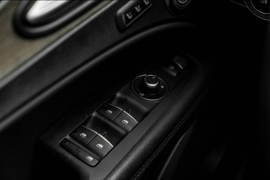 Alfa Romeo Stelvio 2.0 T AWD Super 280 PK Aut. ACC Schuifdak Harman Kardon Stoel/stuurverw. Keyless 19''