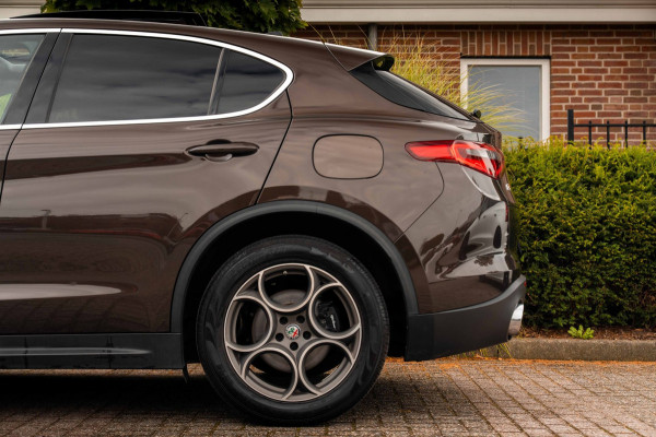 Alfa Romeo Stelvio 2.0 T AWD Super 280 PK Aut. ACC Schuifdak Harman Kardon Stoel/stuurverw. Keyless 19''