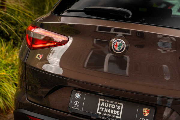 Alfa Romeo Stelvio 2.0 T AWD Super 280 PK Aut. ACC Schuifdak Harman Kardon Stoel/stuurverw. Keyless 19''