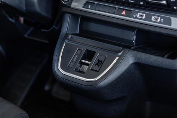 Toyota ProAce Worker 2.0 D-4D Professional DC L3H1 XL | LED | ACC | CarPlay | Camera | Stoel- en stuurwielverwarming | Trekhaak | Navigatie | Keyless entry | Dealer onderhouden | Tot 10 jaar garantie