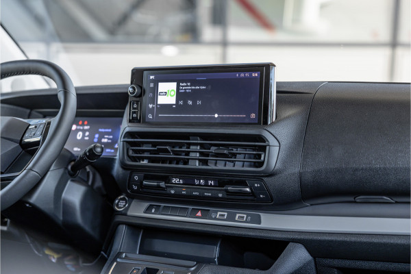 Toyota ProAce Worker 2.0 D-4D Professional DC L3H1 XL | LED | ACC | CarPlay | Camera | Stoel- en stuurwielverwarming | Trekhaak | Navigatie | Keyless entry | Dealer onderhouden | Tot 10 jaar garantie