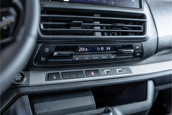 Toyota ProAce Worker 2.0 D-4D Professional DC L3H1 XL | LED | ACC | CarPlay | Camera | Stoel- en stuurwielverwarming | Trekhaak | Navigatie | Keyless entry | Dealer onderhouden | Tot 10 jaar garantie