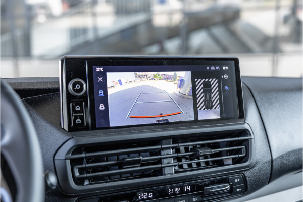 Toyota ProAce Worker 2.0 D-4D Professional DC L3H1 XL | LED | ACC | CarPlay | Camera | Stoel- en stuurwielverwarming | Trekhaak | Navigatie | Keyless entry | Dealer onderhouden | Tot 10 jaar garantie