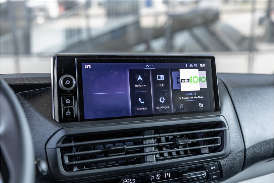 Toyota ProAce Worker 2.0 D-4D Professional DC L3H1 XL | LED | ACC | CarPlay | Camera | Stoel- en stuurwielverwarming | Trekhaak | Navigatie | Keyless entry | Dealer onderhouden | Tot 10 jaar garantie
