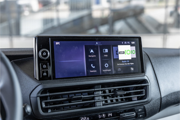 Toyota ProAce Worker 2.0 D-4D Professional DC L3H1 XL | LED | ACC | CarPlay | Camera | Stoel- en stuurwielverwarming | Trekhaak | Navigatie | Keyless entry | Dealer onderhouden | Tot 10 jaar garantie