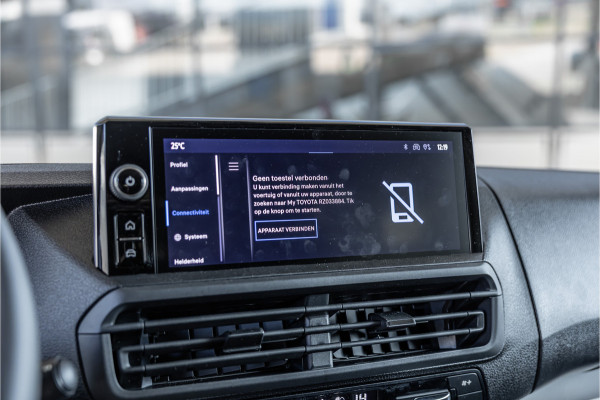 Toyota ProAce Worker 2.0 D-4D Professional DC L3H1 XL | LED | ACC | CarPlay | Camera | Stoel- en stuurwielverwarming | Trekhaak | Navigatie | Keyless entry | Dealer onderhouden | Tot 10 jaar garantie