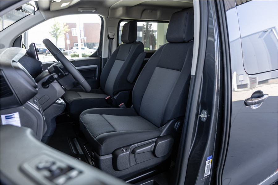 Toyota ProAce Worker 2.0 D-4D Professional DC L3H1 XL | LED | ACC | CarPlay | Camera | Stoel- en stuurwielverwarming | Trekhaak | Navigatie | Keyless entry | Dealer onderhouden | Tot 10 jaar garantie
