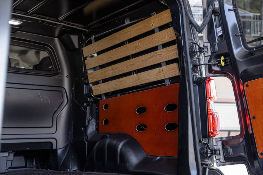Toyota ProAce Worker 2.0 D-4D Professional DC L3H1 XL | LED | ACC | CarPlay | Camera | Stoel- en stuurwielverwarming | Trekhaak | Navigatie | Keyless entry | Dealer onderhouden | Tot 10 jaar garantie
