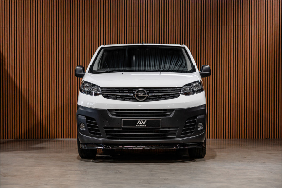 Opel Vivaro 2.0 CDTI L2H1 | L+R Schuifdeur | Automaat | CarPlay | Camera | Stoelverwarming | Trekhaak | F1 Flippers | Cruise control | Bedrijfswageninrichting | 3-Zitter | Nieuwe APK