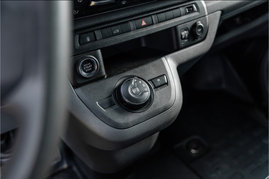 Opel Vivaro 2.0 CDTI L2H1 | L+R Schuifdeur | Automaat | CarPlay | Camera | Stoelverwarming | Trekhaak | F1 Flippers | Cruise control | Bedrijfswageninrichting | 3-Zitter | Nieuwe APK