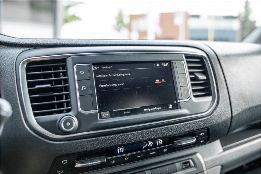 Opel Vivaro 2.0 CDTI L2H1 | L+R Schuifdeur | Automaat | CarPlay | Camera | Stoelverwarming | Trekhaak | F1 Flippers | Cruise control | Bedrijfswageninrichting | 3-Zitter | Nieuwe APK