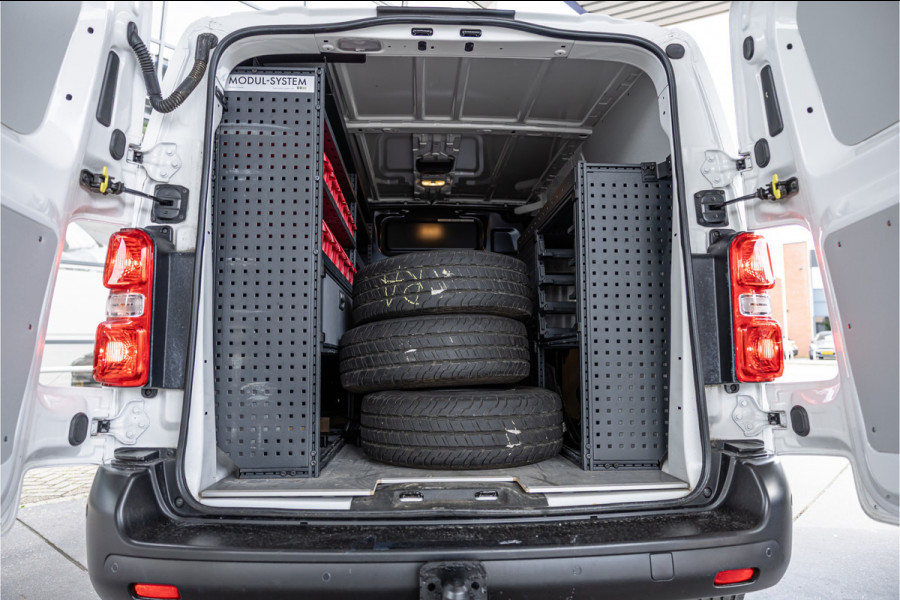 Opel Vivaro 2.0 CDTI L2H1 | L+R Schuifdeur | Automaat | CarPlay | Camera | Stoelverwarming | Trekhaak | F1 Flippers | Cruise control | Bedrijfswageninrichting | 3-Zitter | Nieuwe APK