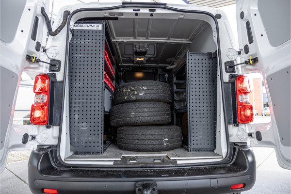 Opel Vivaro 2.0 CDTI L2H1 | L+R Schuifdeur | Automaat | CarPlay | Camera | Stoelverwarming | Trekhaak | F1 Flippers | Cruise control | Bedrijfswageninrichting | 3-Zitter | Nieuwe APK