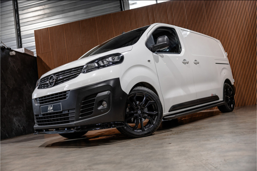 Opel Vivaro 2.0 CDTI L2H1 | L+R Schuifdeur | Automaat | CarPlay | Camera | Stoelverwarming | Trekhaak | F1 Flippers | Cruise control | Bedrijfswageninrichting | 3-Zitter | Nieuwe APK