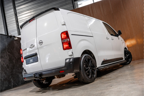 Opel Vivaro 2.0 CDTI L2H1 | L+R Schuifdeur | Automaat | CarPlay | Camera | Stoelverwarming | Trekhaak | F1 Flippers | Cruise control | Bedrijfswageninrichting | 3-Zitter | Nieuwe APK