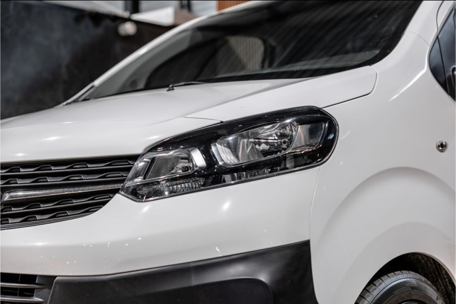 Opel Vivaro 2.0 CDTI L2H1 | L+R Schuifdeur | Automaat | CarPlay | Camera | Stoelverwarming | Trekhaak | F1 Flippers | Cruise control | Bedrijfswageninrichting | 3-Zitter | Nieuwe APK