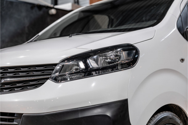 Opel Vivaro 2.0 CDTI L2H1 | L+R Schuifdeur | Automaat | CarPlay | Camera | Stoelverwarming | Trekhaak | F1 Flippers | Cruise control | Bedrijfswageninrichting | 3-Zitter | Nieuwe APK
