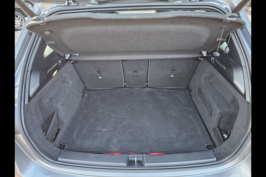 Mercedes-Benz B-Klasse 250 e Business Solution Luxury Limited PHEV | LED | Trekhaak | Stoelverwarming | Widescreen | Parkeerhulp | Camera | All-seasons |