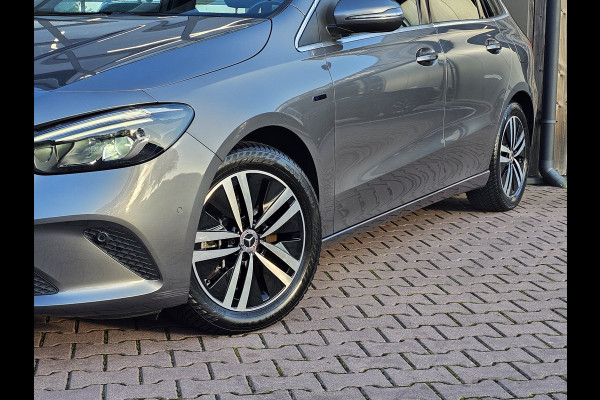 Mercedes-Benz B-Klasse 250 e Business Solution Luxury Limited PHEV | LED | Trekhaak | Stoelverwarming | Widescreen | Parkeerhulp | Camera | All-seasons |