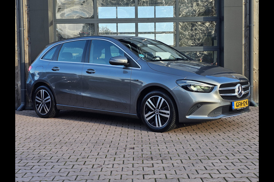 Mercedes-Benz B-Klasse 250 e Business Solution Luxury Limited PHEV | LED | Trekhaak | Stoelverwarming | Widescreen | Parkeerhulp | Camera | All-seasons |
