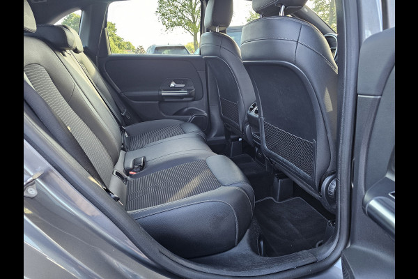 Mercedes-Benz B-Klasse 250 e Business Solution Luxury Limited PHEV | LED | Trekhaak | Stoelverwarming | Widescreen | Parkeerhulp | Camera | All-seasons |