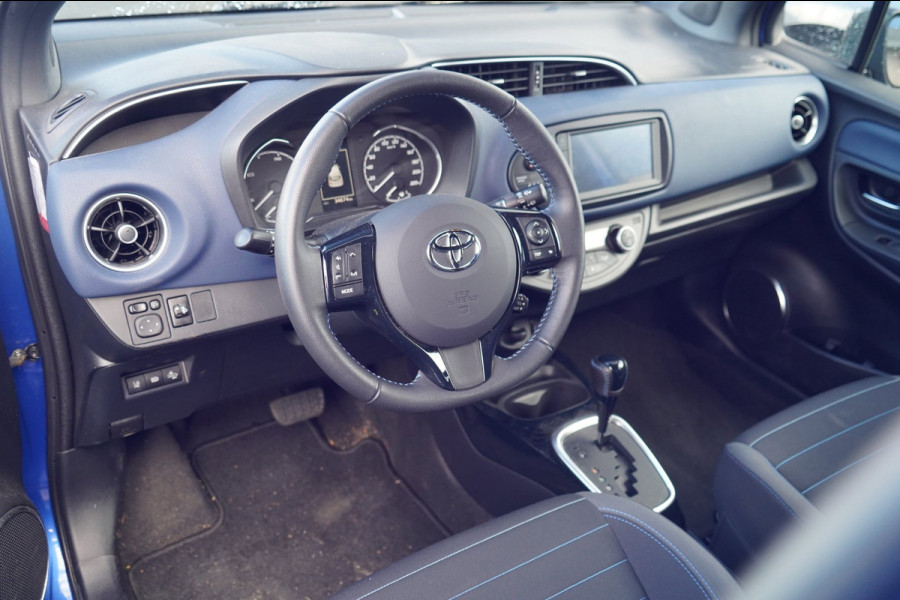 Toyota Yaris 1.5 Hybrid Selection / Dealeronderhouden / Two Tone / Climate Control / Cruise / 16" LMV