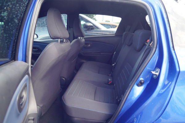 Toyota Yaris 1.5 Hybrid Selection / Dealeronderhouden / Two Tone / Climate Control / Cruise / 16" LMV